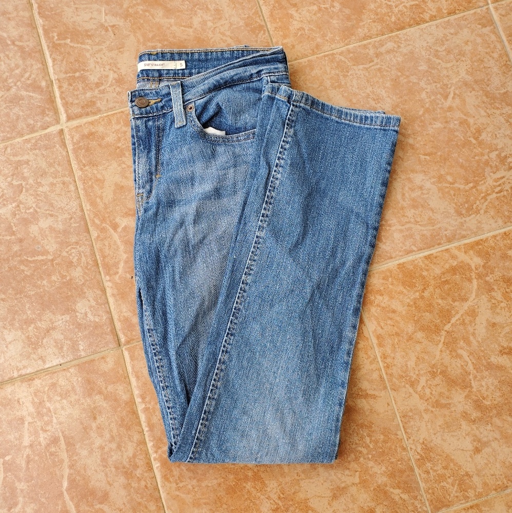 Levi Strauss & Co.  Blue Jeans 518 Straight Fit